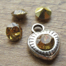 Preciosa puntsteenSS29 topaz