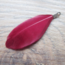 Bedeltje veertje donkerrood