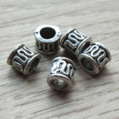 Kraal buisje bewerkt metaal