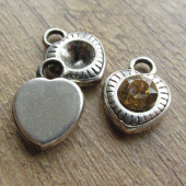 Zetting hartje voor puntsteen