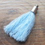 Bedeltje kwastje lichtblauw